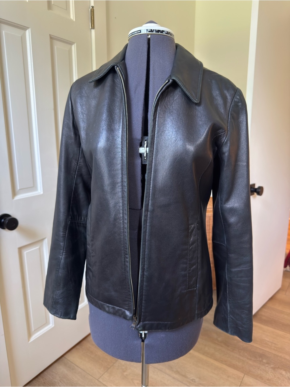 Vintage Banana Republic Black 100% Leather Zip Jacket